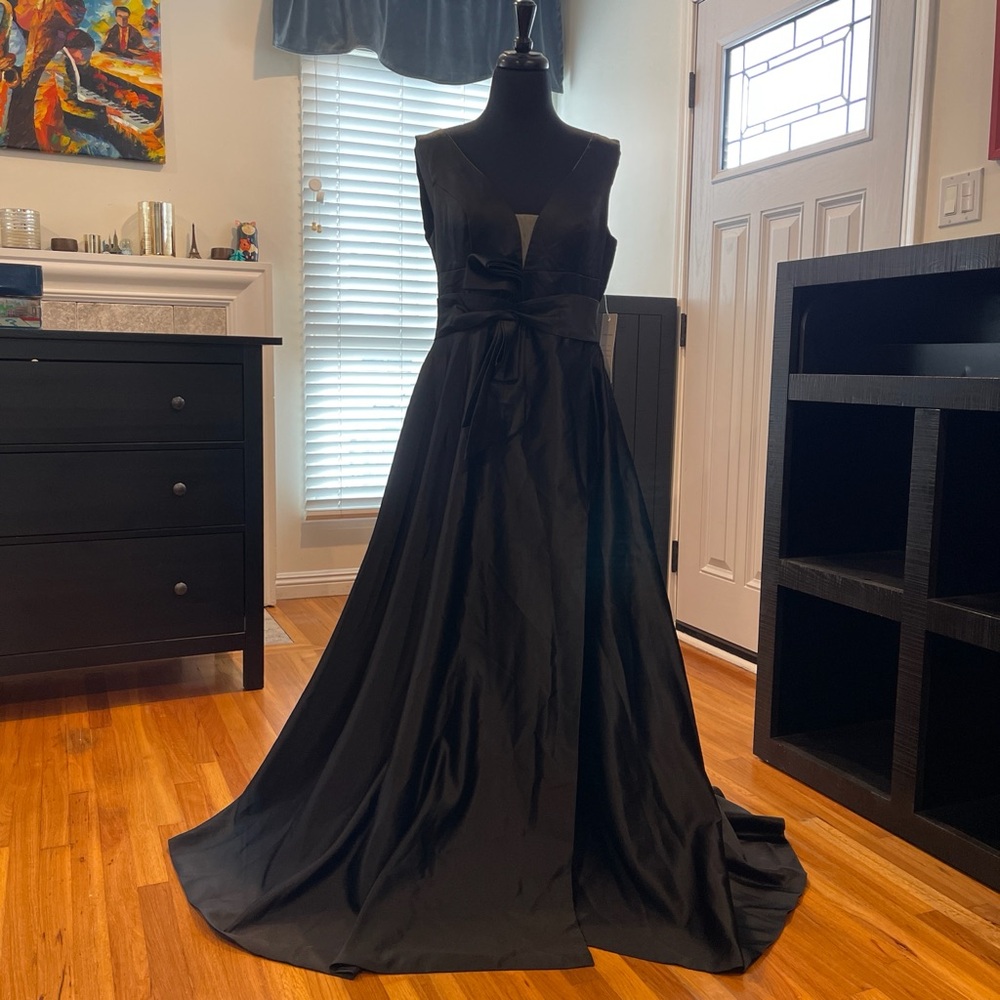 NWT Classic Black Evening Gown